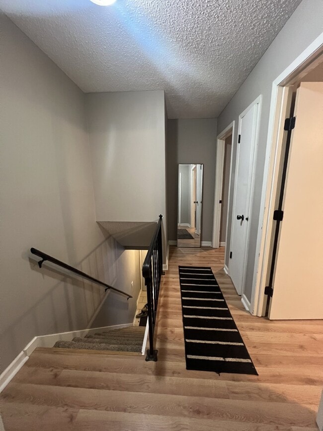 Building Photo - 103 Pleasant View Dr