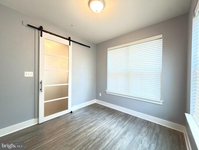 Building Photo - 2512 Buckthorn Dr