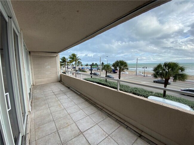 Building Photo - 345 N Fort Lauderdale Beach Blvd