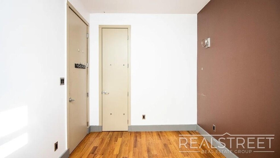 Building Photo - Gut-Renovated 3BR + Massive Finished Basement | Backyard, Laundry & HVAC | Bushwick