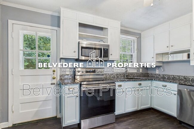 Building Photo - 1003 Cleburne St
