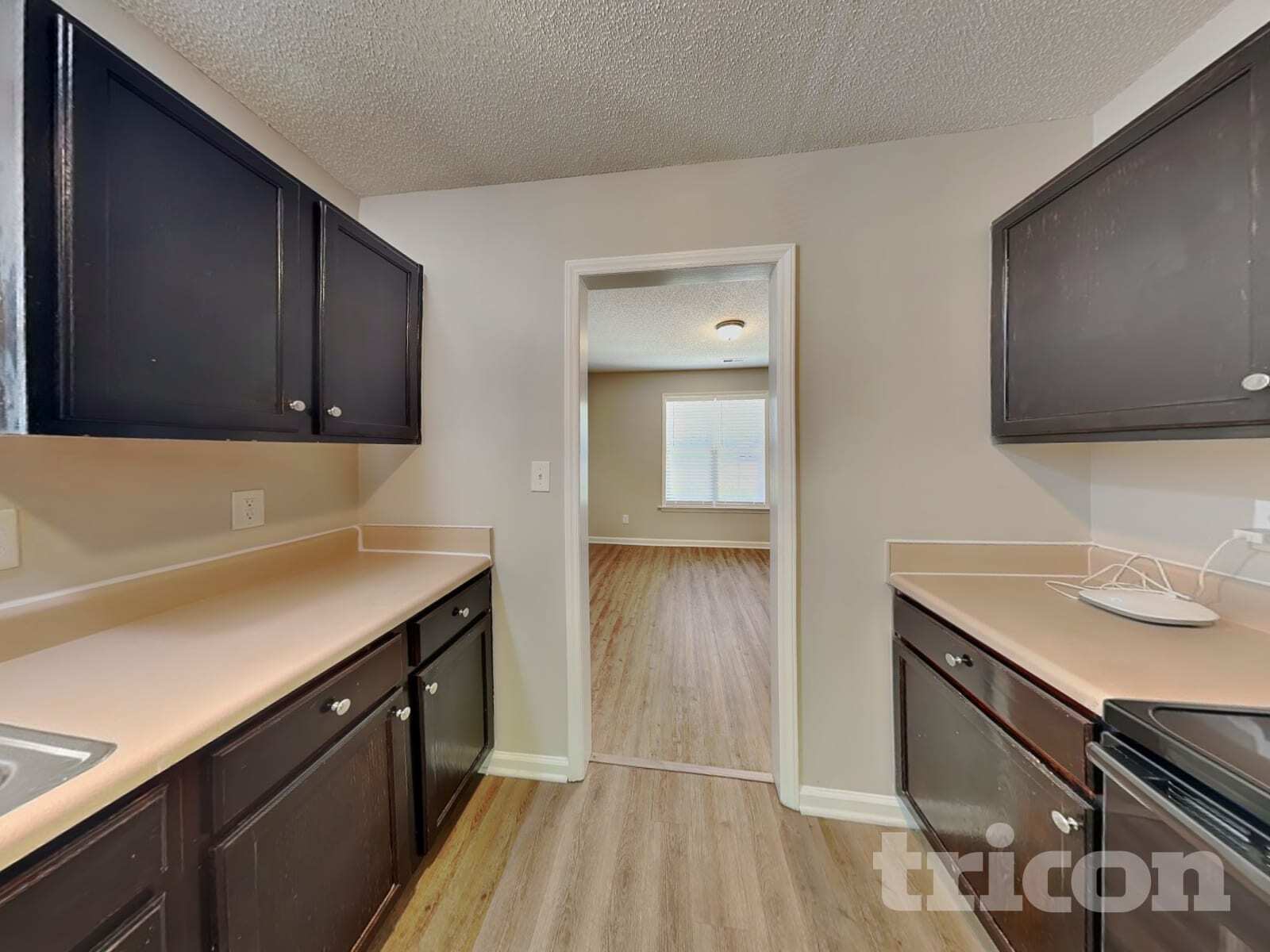 Building Photo - 4409 Woodlawn Dr