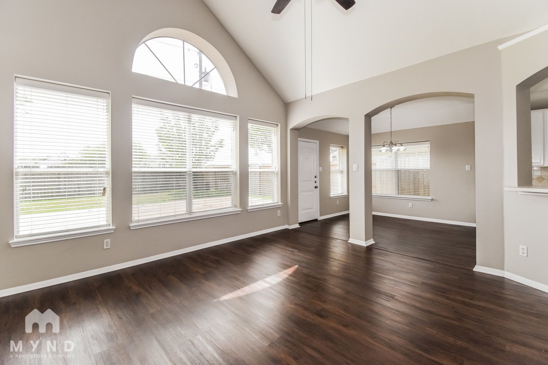 Building Photo - 2131 Crimson Lake Ln