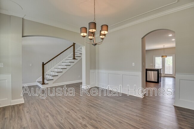 Building Photo - 1110 George W Crawford Dr