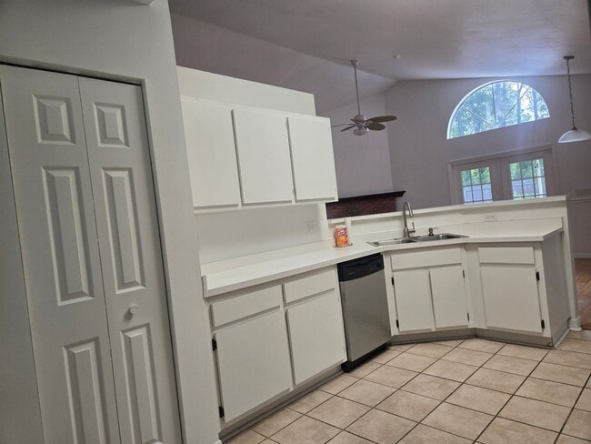 Building Photo - 3 Bedroom/2 Bath Home in Cherry Tree