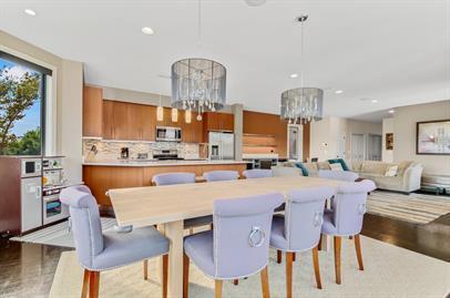 Building Photo - Rare Oversized Fully Furnished 3 Bed / 2.5 Bath 2,800+ SF Duplex with Private 1,000 SF Roof Deck ...