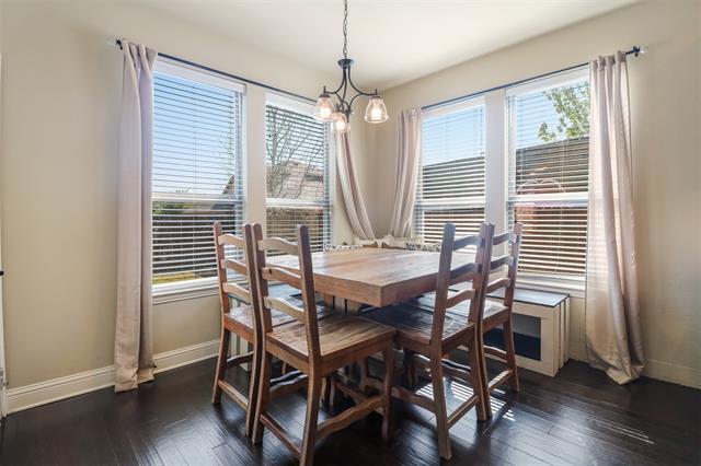 Building Photo - 230 Sandy Way