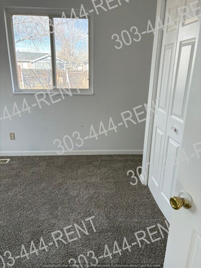 Building Photo - 3 Bedroom & 2 Bathroom Ranch Style Home in Montebello