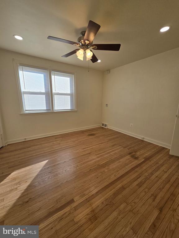 Building Photo - 6504 BRADFORD Ter