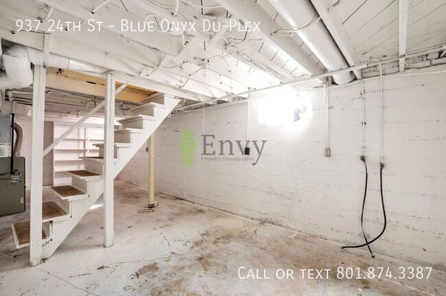 Building Photo - 937 24th St