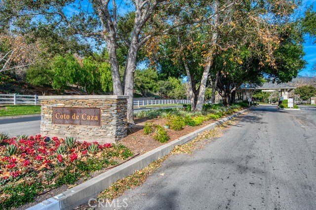 Building Photo - 5 Golden Bear Ct