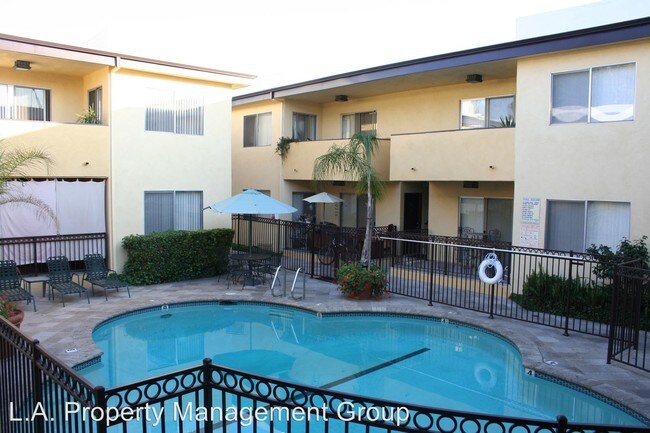 Building Photo - 4346 Matilija Ave