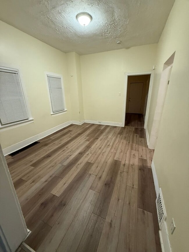 Building Photo - *Friendly Road, LLC 3404-3406 Walton Ave