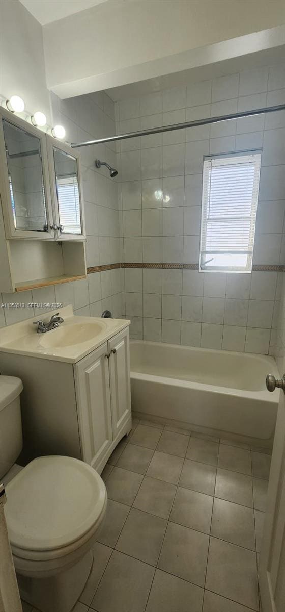 Building Photo - 3670 SW 10th St