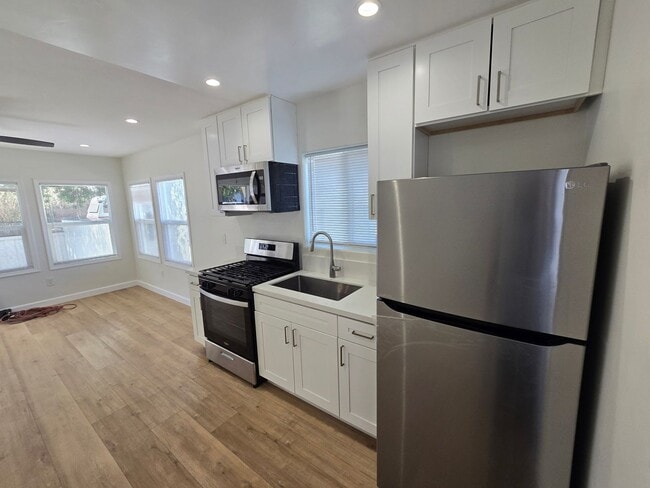Building Photo - 2866