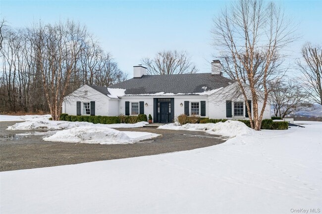 Building Photo - 159 Old Quaker Hill Rd