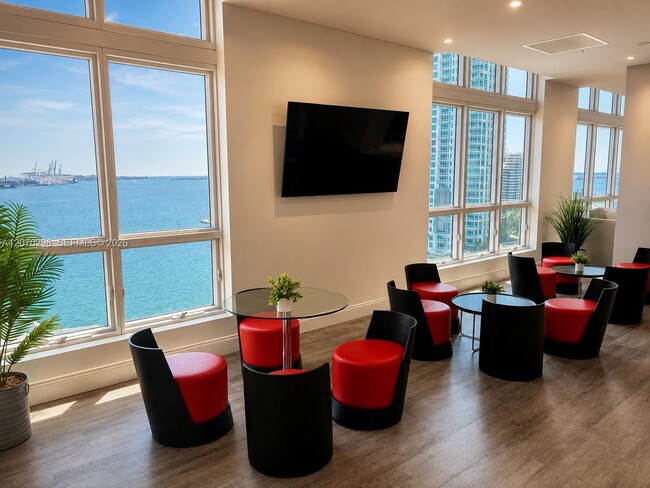 Building Photo - 300 S Biscayne Blvd