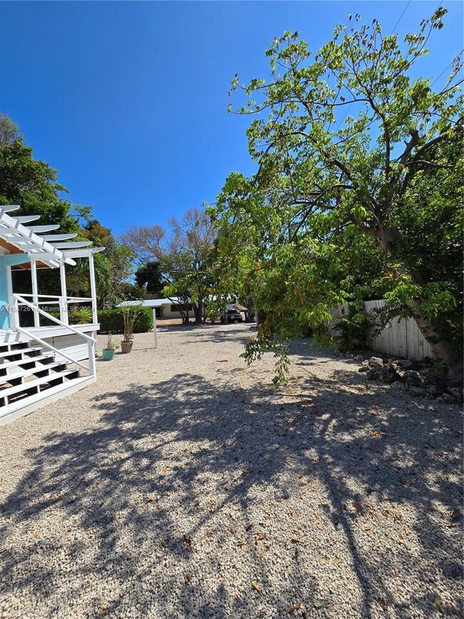 Building Photo - 101 Gumbo Limbo Rd