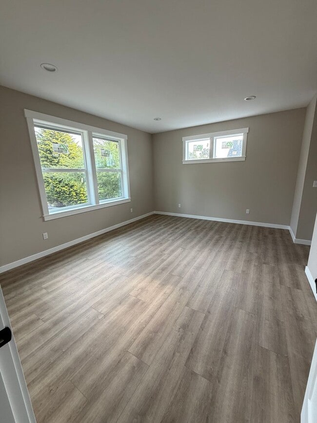 Building Photo - MOVE IN SPECIAL!!! Newly Built Home in Bir...
