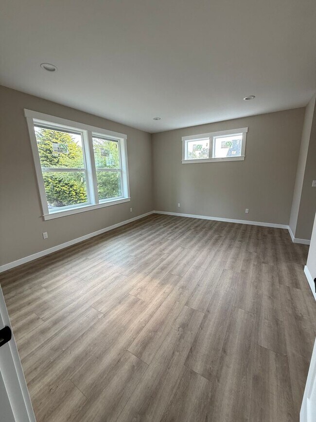 Building Photo - Newly Built Home in Birch Bay Village!