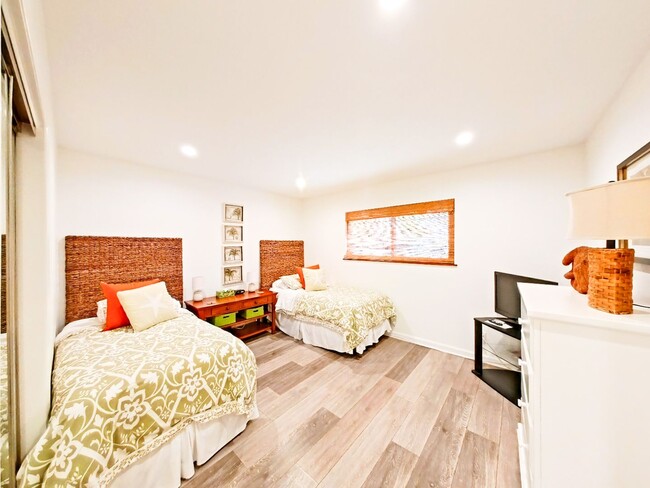 Building Photo - 33672 Chula Vista Ave
