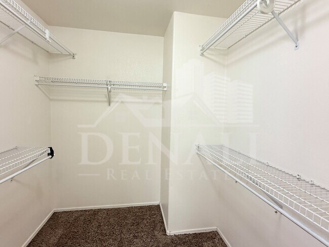 Building Photo - 805 S Esmeralda