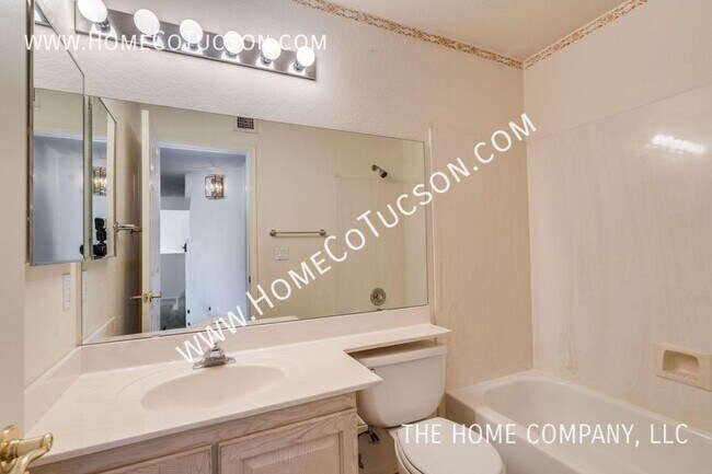 Building Photo - 7811 E Starbright Ct