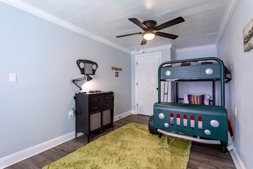 Building Photo - 3415 Shelby Ave