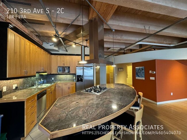 Building Photo - Pioneer Square Loft