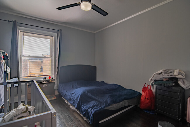 Building Photo - 6456 N Damen Ave