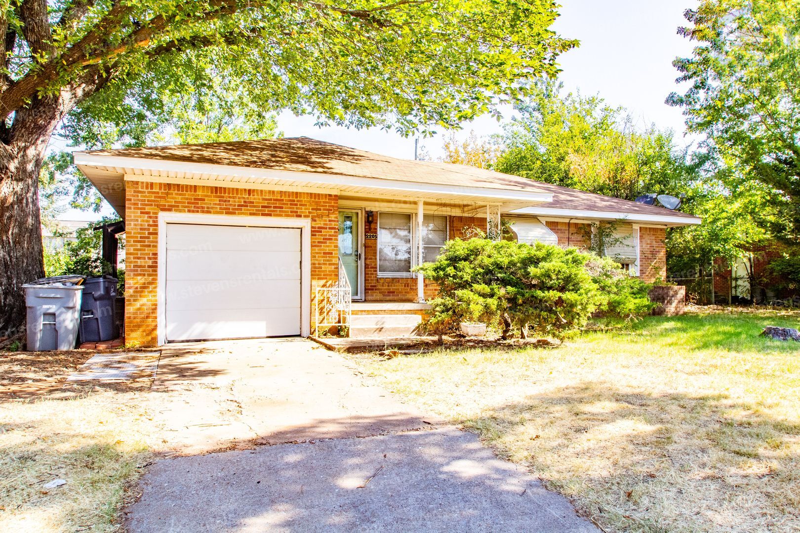 Building Photo - 2205 NW Smith Ave