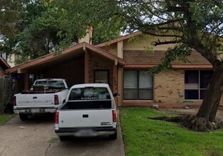 Building Photo - 2604 Nina Cir