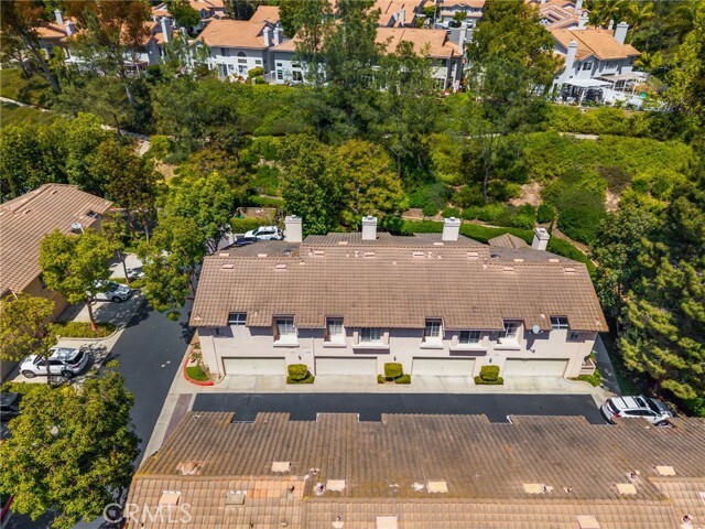 Building Photo - 4 Nightingale Dr