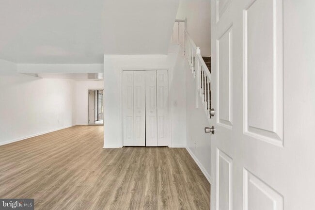 Building Photo - 39 N Turnberry Dr