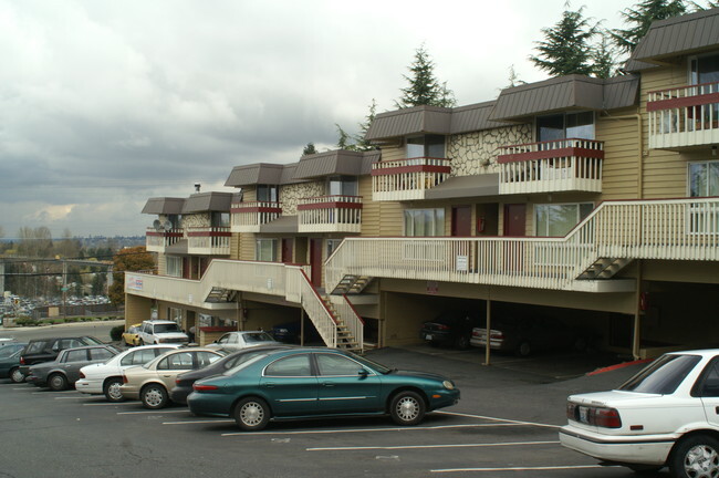 Building Photo - Skyline Park Villa