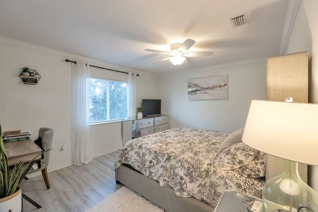 Building Photo - 12949 Fennway Ridge Dr