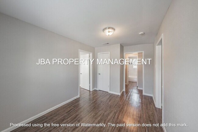 Building Photo - 5433 Houghton Ave