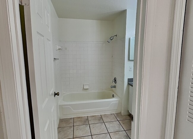 Building Photo - 7630 Pissarro Dr