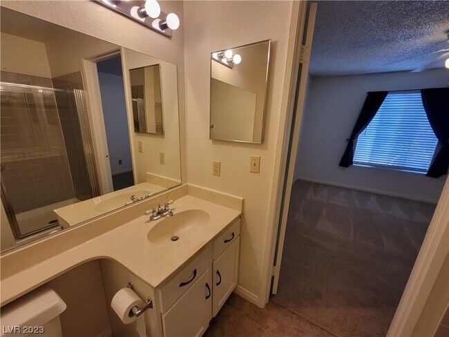 Building Photo - 2200 S Fort Apache Rd