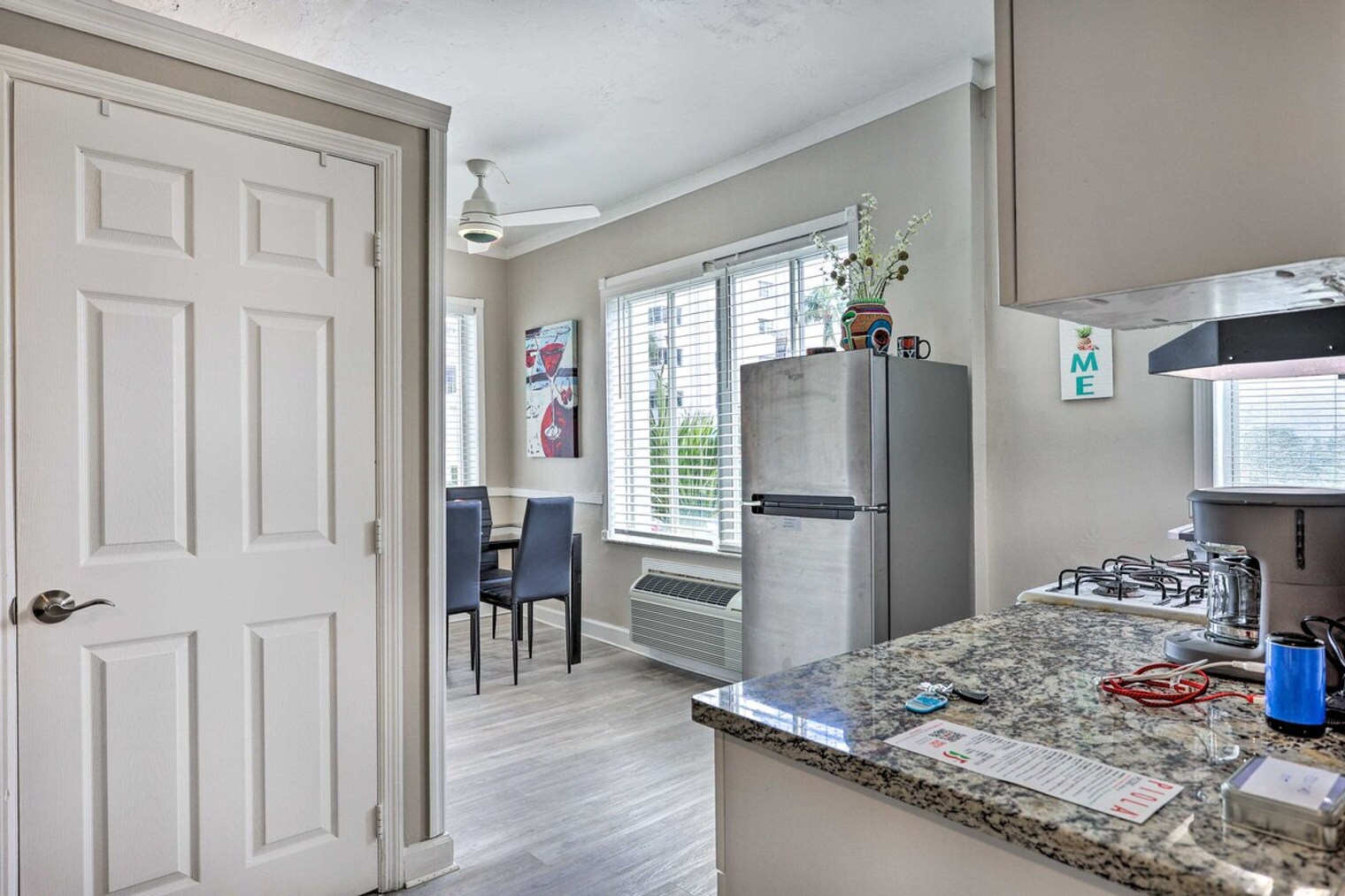 Building Photo - 3700 Collins Ave