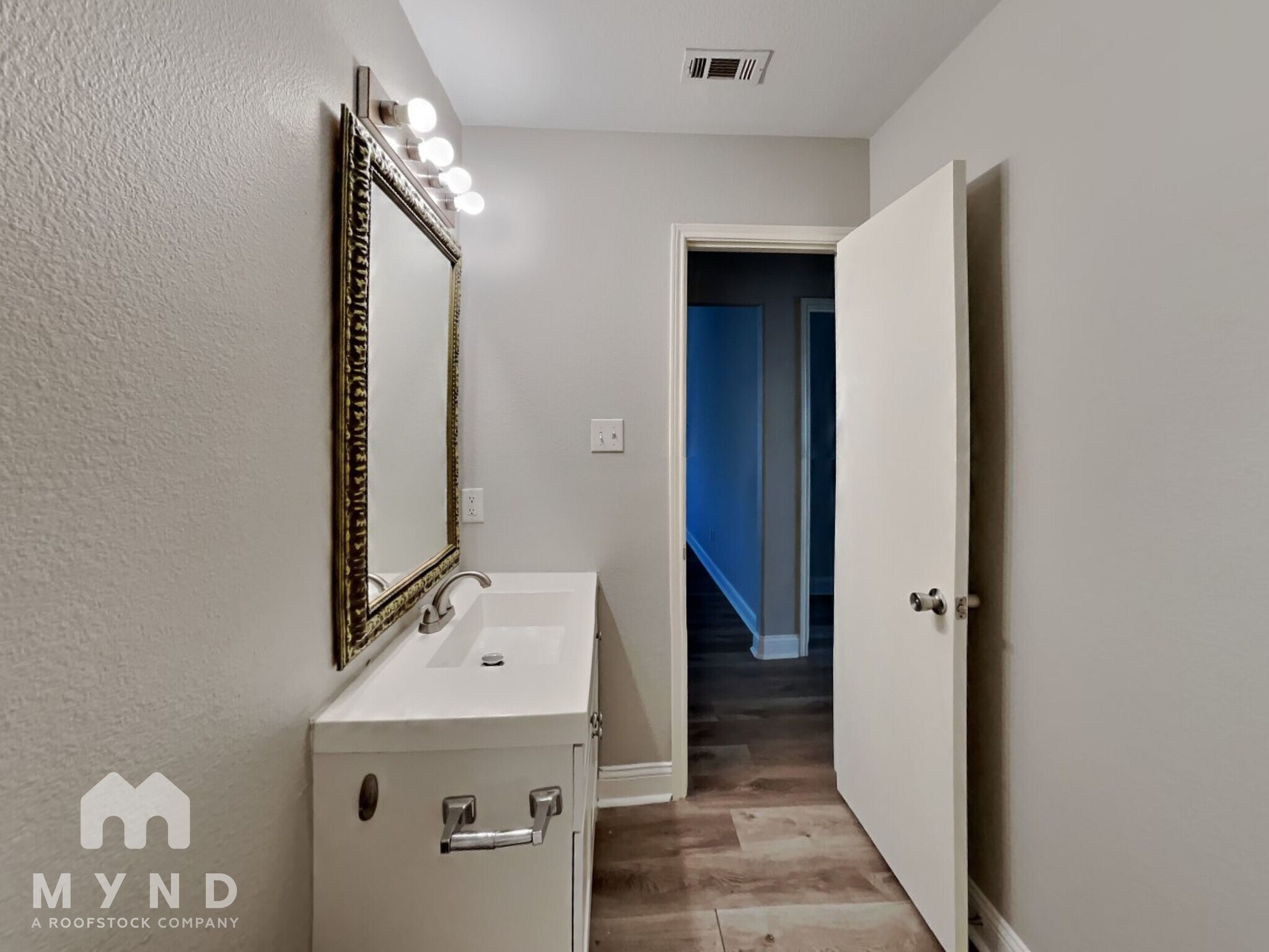 Building Photo - 105 Adams Dr