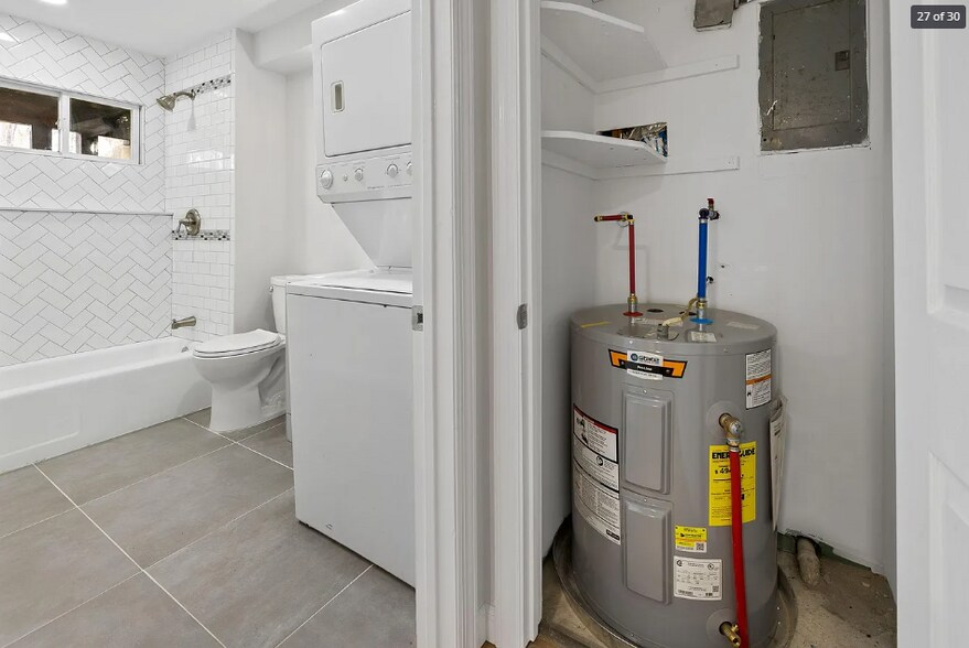 Building Photo - 41 Whisconier Vlg