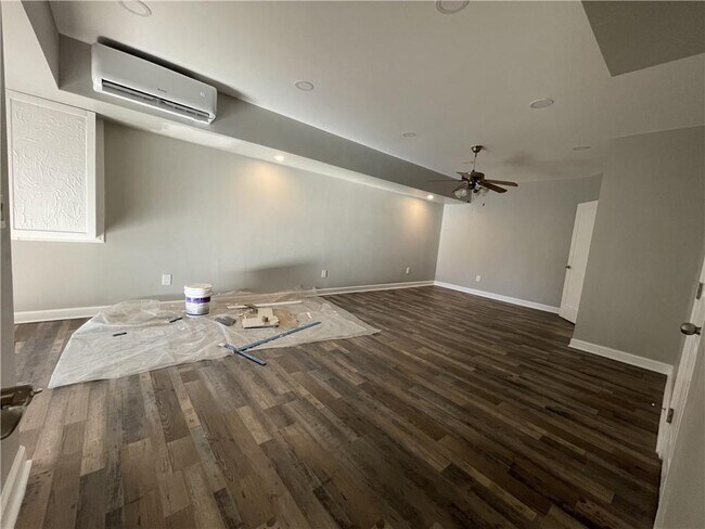 Building Photo - 3492 Point View Cir