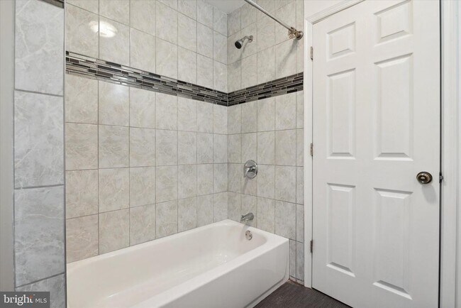 Building Photo - 1723 Willington St