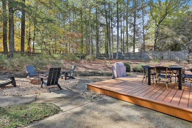 Building Photo - Charming Updated PTC Ranch just steps from...