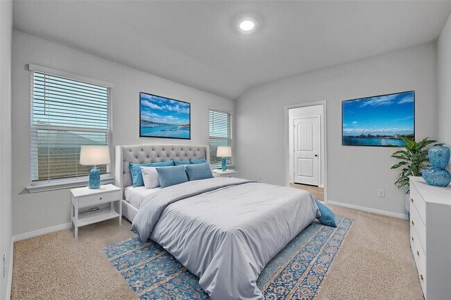 Building Photo - 295 Evergreen Sumac Lp