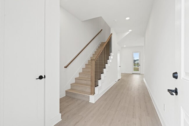 Building Photo - 9602 Valeca Dr