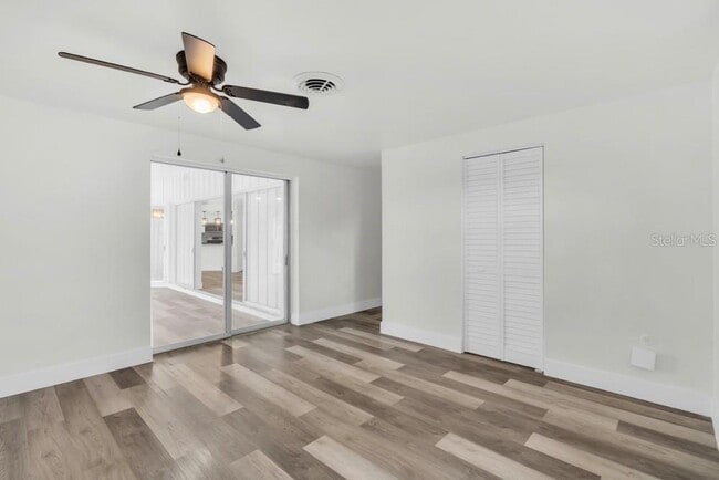 Building Photo - 456 Sandlewood Dr