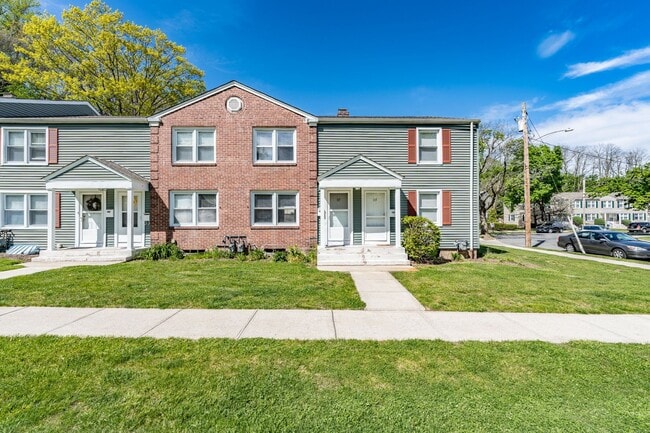 Building Photo - Two Bedroom