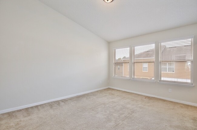 Building Photo - Beautiful 3/2.5 Spacious Townhome with 1 Car Garage in the Gated Community of Jackson Park - Orla...